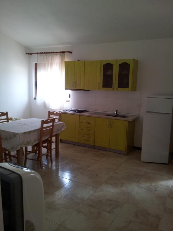 أوريكوم Velaj Apartments الغرفة الصورة