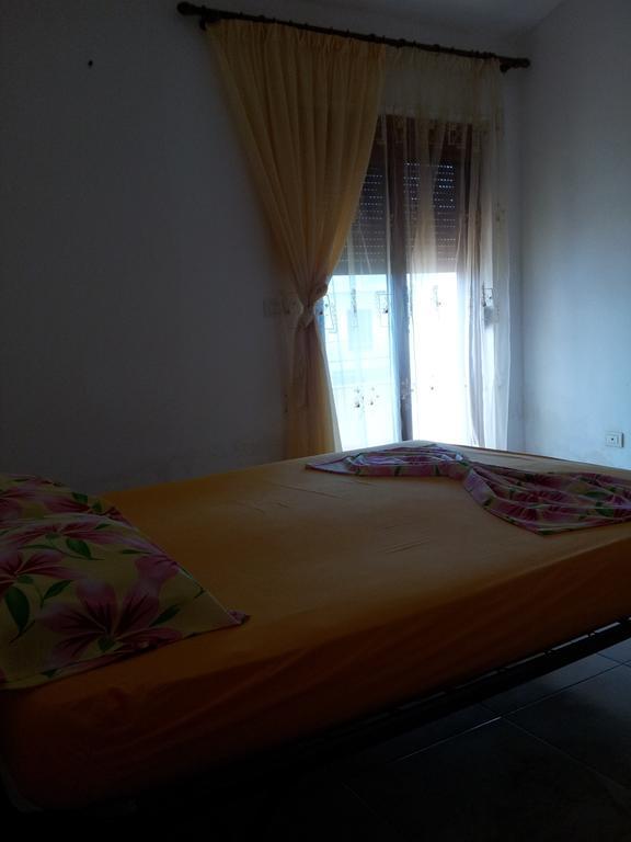 أوريكوم Velaj Apartments الغرفة الصورة